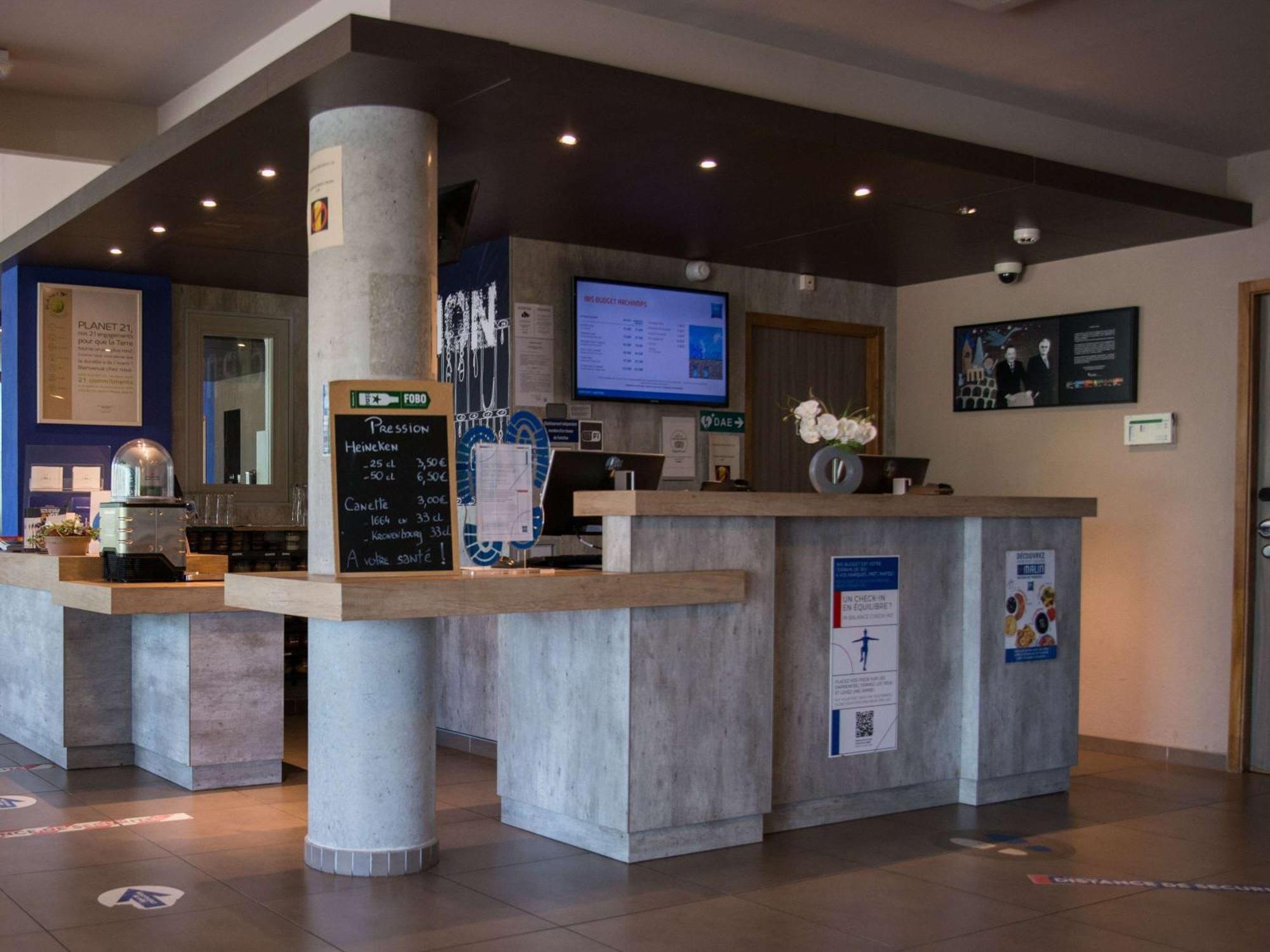 Ibis Budget Archamps Porte De Geneve Ngoại thất bức ảnh