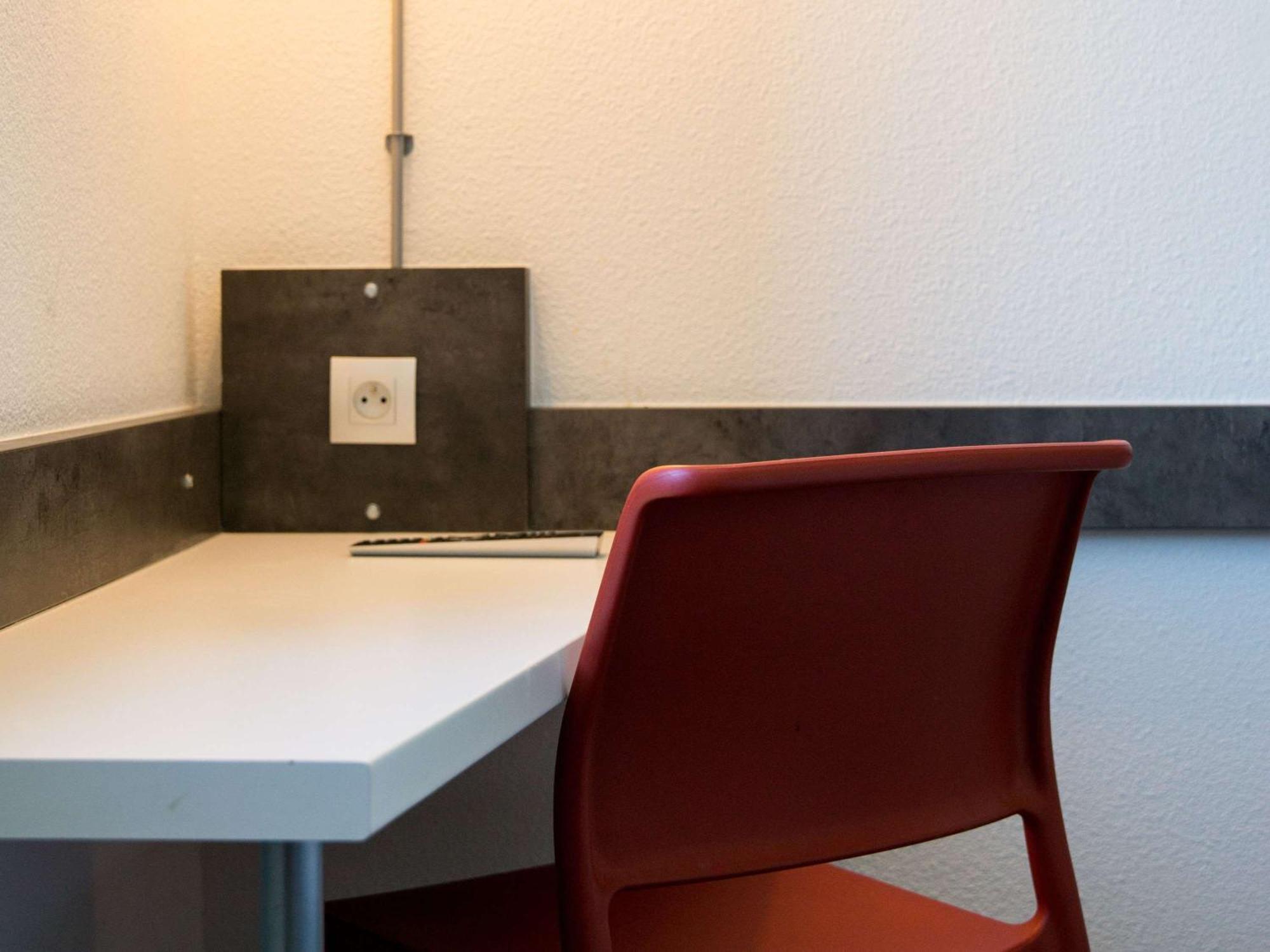 Ibis Budget Archamps Porte De Geneve Ngoại thất bức ảnh